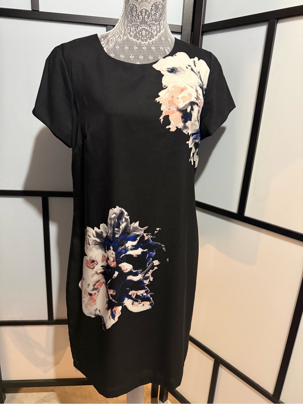 Vince Camuto Black Floral Print Mini Dress